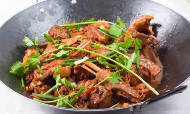 武宣一家专用柴火做菜的餐馆,回味妈妈的味道!